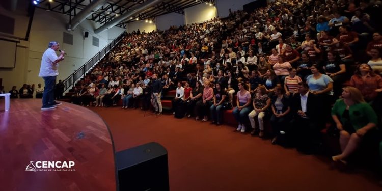 CENCAP realizó exitosa jornada de capacitación, con masiva participación de docentes en Villa Elisa
