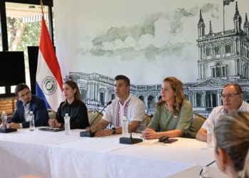 Peña impulsa acciones para fortalecer el sistema de salud