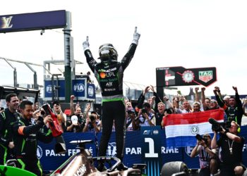 Joshua Duerksen brilla en Australia y logra una histórica victoria en la F2