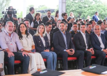 Gobierno lanzó este jueves ambicioso plan para pavimentar 1.000 Km de rutas “en todo el país”