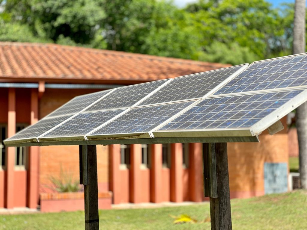 Buscan una inserción real y efectiva de la energía solar en el sistema energético local Buscan una inserción real y efectiva de la energía solar en el sistema energético local