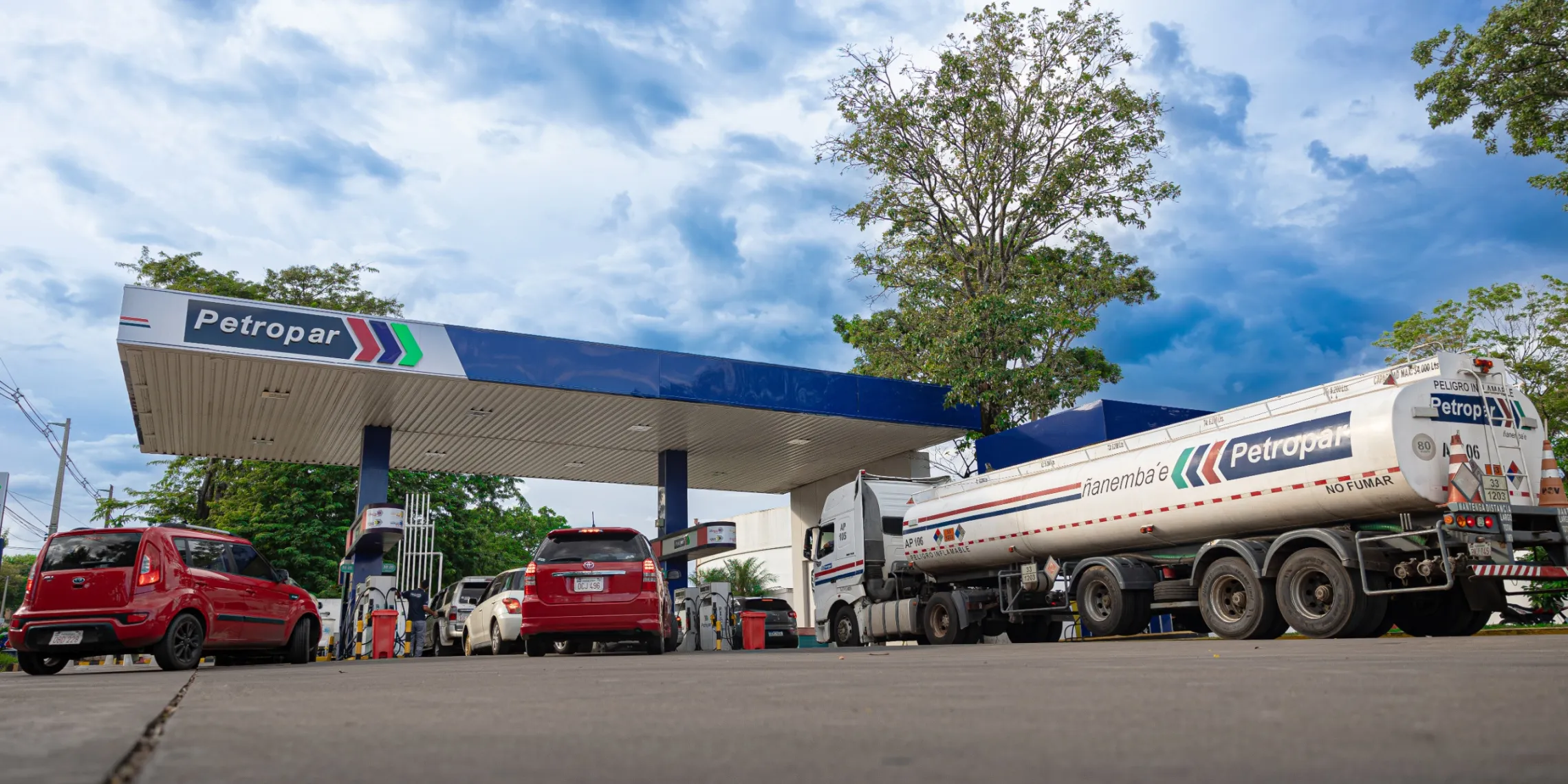 Petropar vuelve a bajar los precios de los combustibles que distribuye y comercializa Petropar vuelve a bajar los precios de los combustibles que distribuye y comercializa