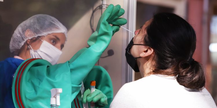 Alerta sanitaria: Aumentan 73% los casos de COVID-19 en Paraguay