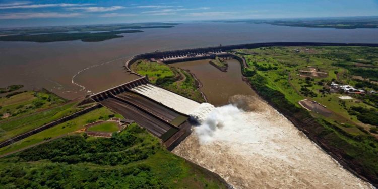 Plantean escenarios decisivos para enfrentar un eventual “apagón energético” en el Paraguay Plantean escenarios decisivos para enfrentar un eventual “apagón energético” en el Paraguay