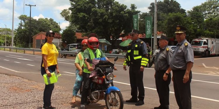 Patrulla Caminera amenaza con duras sanciones a “motoqueros” infractores en ruta